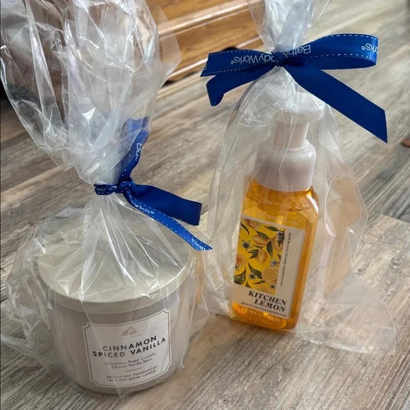 Bath & body works Candle & soap set NWT - Picture 2 of 6